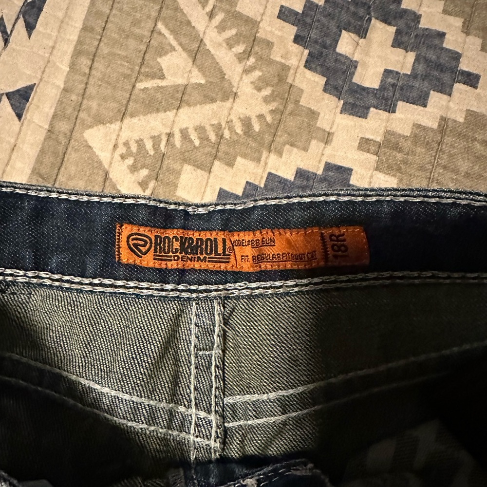 Blue Straight Jeans with Contrast Stitching